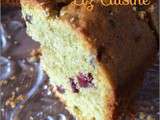 Cake aux amandes, thé Matcha et cranberries