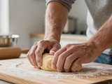 Pâte maison rapide : le pétrissage express pour des pâtes inratables