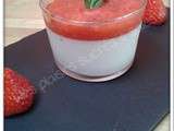 Panna cotta et sa compote fraise-rhubarbe