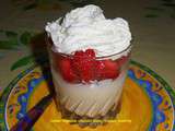 Crème liégeoise au chocolat blanc-fraises chantilly
