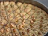 Baklava aux amandes et aux noix (avec photos des étapes)