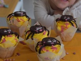Cupcakes d'Halloween surmontés d'une crème au mascarpone orangée