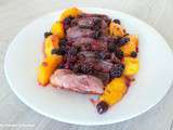 Magrets de canard aux pêches, mûres et sirop d'érable (Duck breast with peaches, blackberries and maple syrup)
