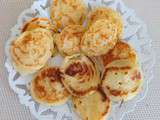 Poffertjes (mini crêpes hollandaises) (Poffertjes (mini Dutch pancakes)