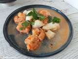 Wok de crevettes et encornets, sauce soja et lait de coco (Wok of shrimp and squid, soy sauce and coconut milk)