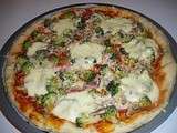 Pizza brocoli jambon champignons mozzarella