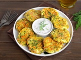 Beignets de courgettes façon grecque : cette recette d’été cartonne (et on comprend pourquoi)