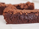 Ce gâteau au chocolat sans farine est un délice… et il bluffe tous les invités (recette simple)