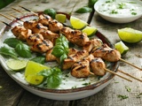 Ces brochettes poulet, citron & basilic vont faire sensation à votre prochain barbecue (testé et approuvé)