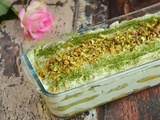 “j’ai remplacé le mascarpone par cet ingrédient” : ce tiramisu pistache ultra léger bluffe tout le monde