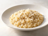 Risotto facile au parmesan : 25 minutes pour une texture crémeuse sans remuer sans arrêt