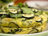 Vous cherchez une recette originale et rapide ? Cette tortilla aux courgettes va vous bluffer