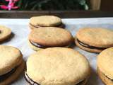 Biscuits ronds fourrés au chocolat ( recette sans oeufs)