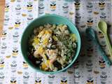Salade de riz aux légumes grillés, petites crevettes et olives noires