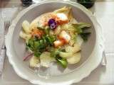 Salade de fenouil tiède, saumon fumé au fromage frais, segments de pamplemousse