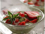 Verrine petits pois menthe, rillettes de thon yuzu, fraises