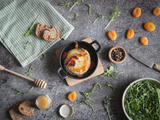 Chèvre rôti aux abricots secs