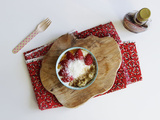 Porridge de quinoa aux fraises et noix de coco