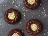 Petites couronnes de brownies aux amandes