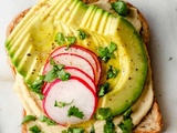 Avocado toast à l’houmous