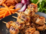 Brochettes de poulet laqué au kimchi et sésame