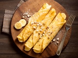 Crêpes fourrées à la banane et noisettes