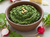 Pesto de fanes de radis