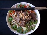 Salade bo bun vietnamienne