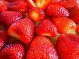 Tarte aux fraises, compotée de rhubarbe
