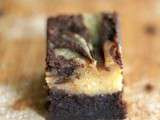 Brownies et cheesecake au beurre de cacahuète dans un seul gâteau