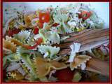 Salade de pâtes multicolores