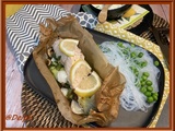 Papillotes de saumon aux champignons et oignons tiges