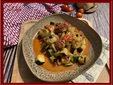 Poêlée de courgettes, oignon rouge, chorizo et mozzarella