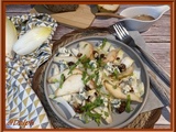 Salade d’endives, à la fourme d’Ambert, poire et noix