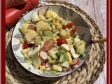 Salade de pommes de terre, œufs durs et concombre