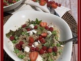 Salade de quinoa, petits pois et fruits rouges