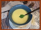 Soupe de chou-fleur au lait de coco et curry