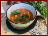 Soupe de tomates, pois chiche et curry