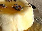Petite faisselle maison  sur un sablé breton au miel et lavande