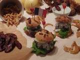 Foodista challenge #13 ~~Hamburgers poires,noix,sauce roquefort et oignons frit ~~