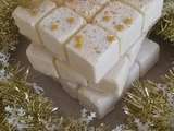 Rubik's cube de Noël: mousse bavaroise chocolat blanc et insert à la mandarine