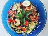 Salade de quinoa à la courgette, tomate, raisin et menthe fraiche
