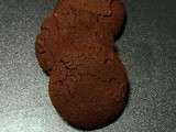 Biscuits au chocolat noir et pâte d'amandes