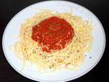 Spaghettis à la sauce merguez tomates