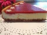 Gâteau au fromage blanc et fraises sur son lit de spéculos