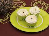Cupcakes Shrek, muffin chocolat, chantilly vanillée au mascarpone au thermomix ou sans - Sweet Table Shrek