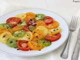 Salade de tomates multicolores au parmesan et au basilic