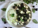 Salade de melon vert, myrtilles, mûres, menthe et ricotta sucrée
