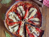 Tarte aux tomates, poivrons, mozzarella et anchois