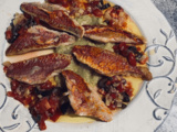 Filets de rouget poêlés, aubergine fumée, condiment méditerranéen
